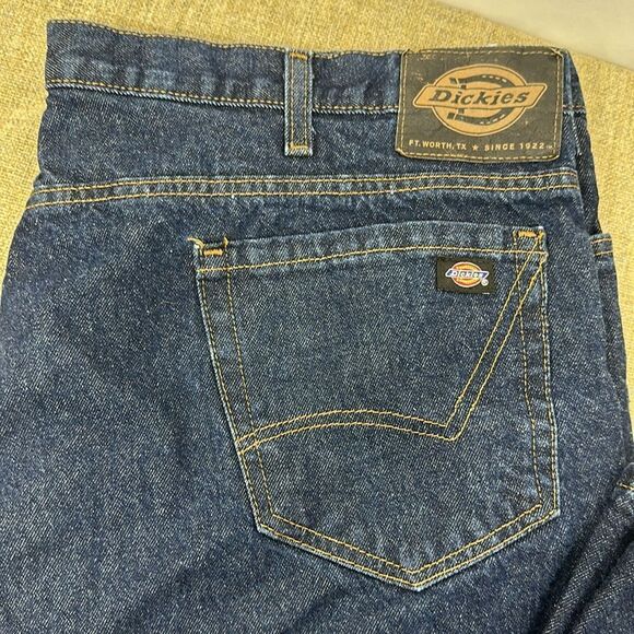 Like new Dickies Flannel Lined Jeans Mens 42x32 Relaxed Fit Blue Medium Wash - Picture 2 of 5